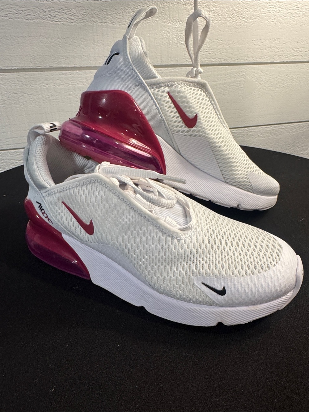 Nike Kids Air 270’s Sneakers 2.5Y - magenta/white